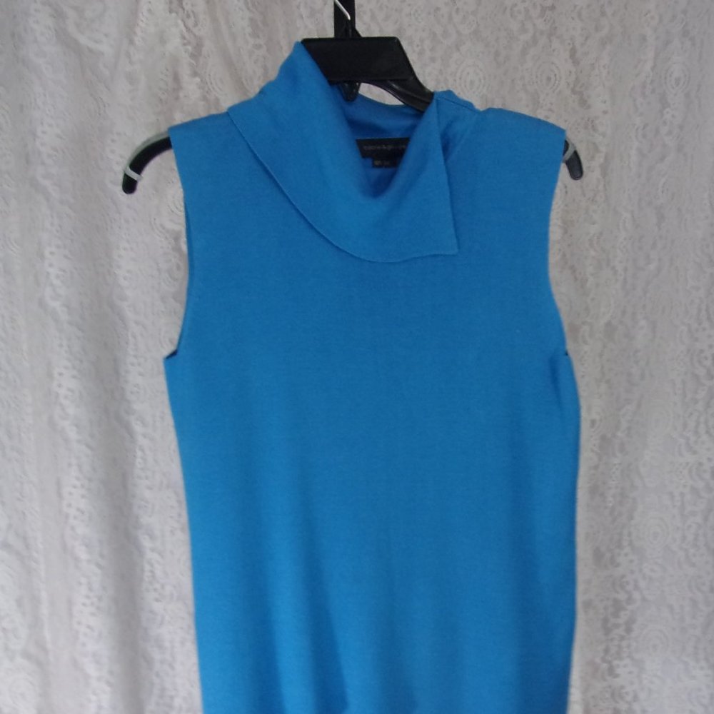 Cable & Gauge Sleeveless Sweater Top
